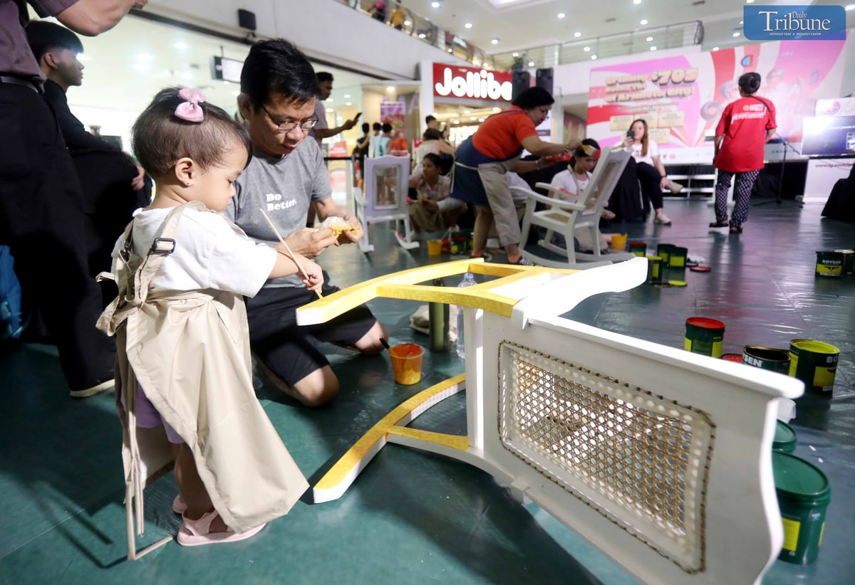 TRIBUNE-kid-lolo-painting-rocking-chair